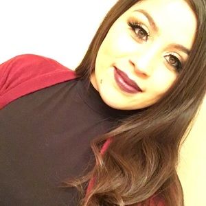 Meet your Posher, Thalia